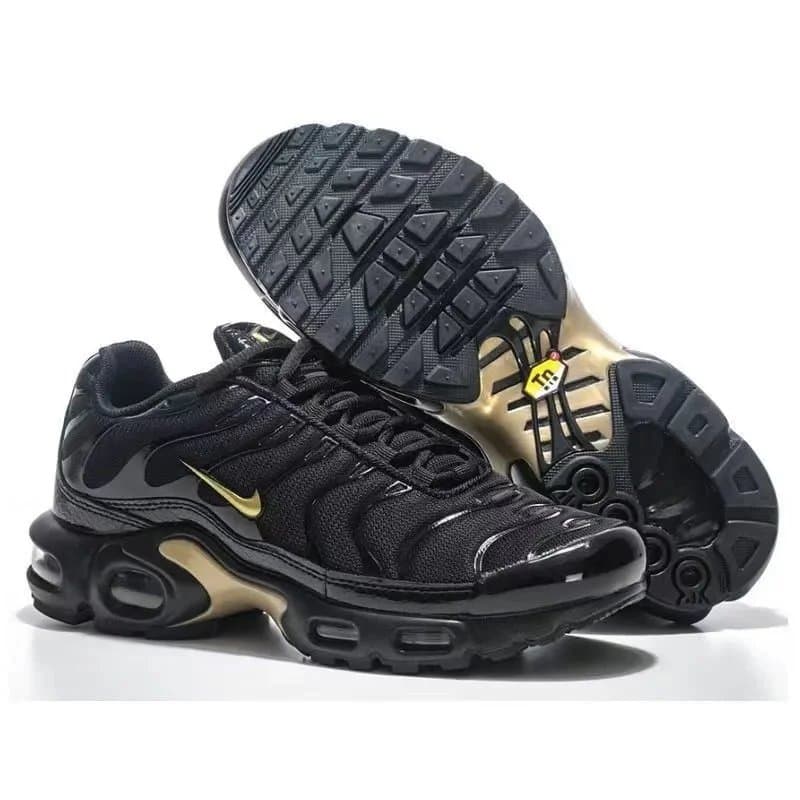 Nike Air Max Plus Triple Black — 21