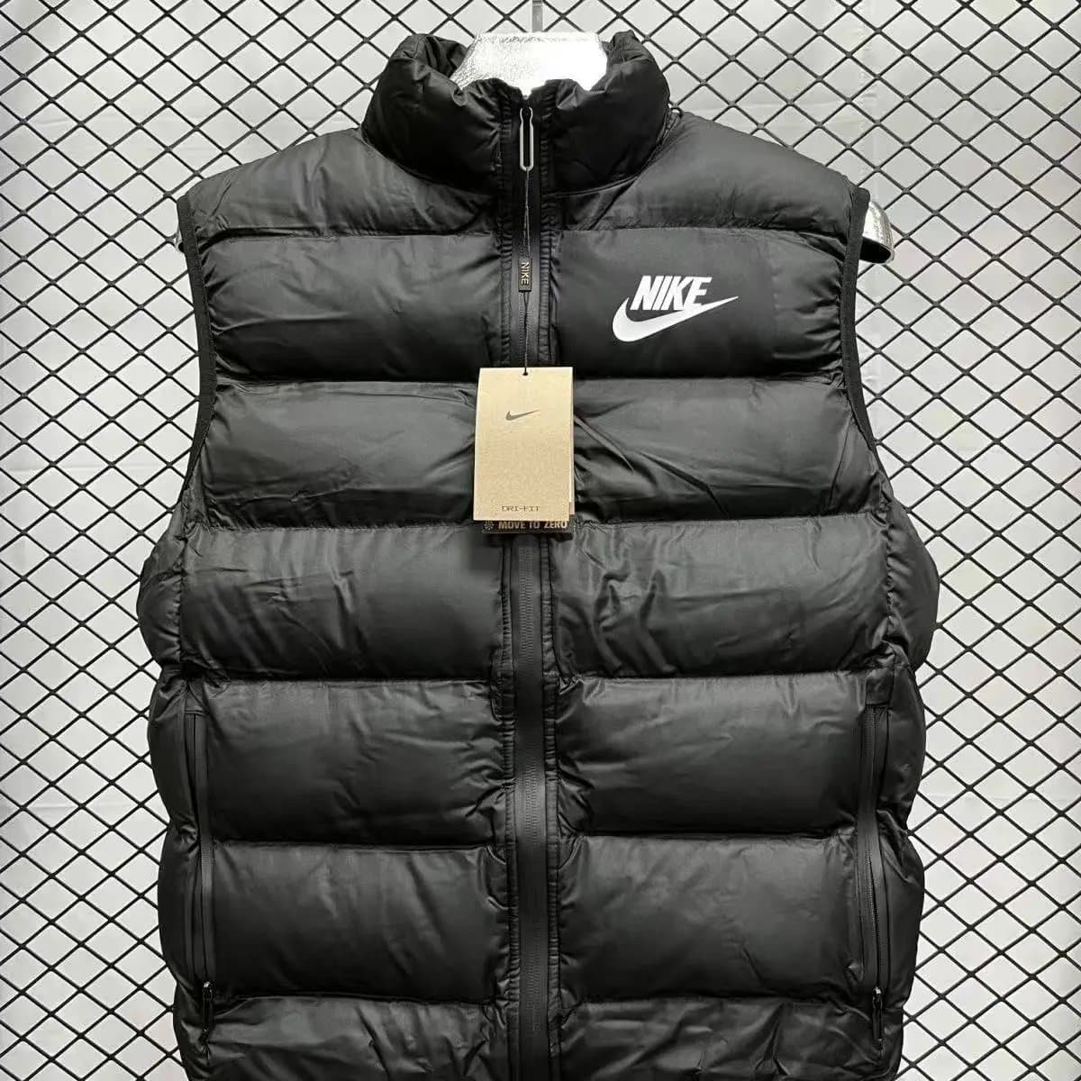 Nike Puffer Jacket Solid Black — 29