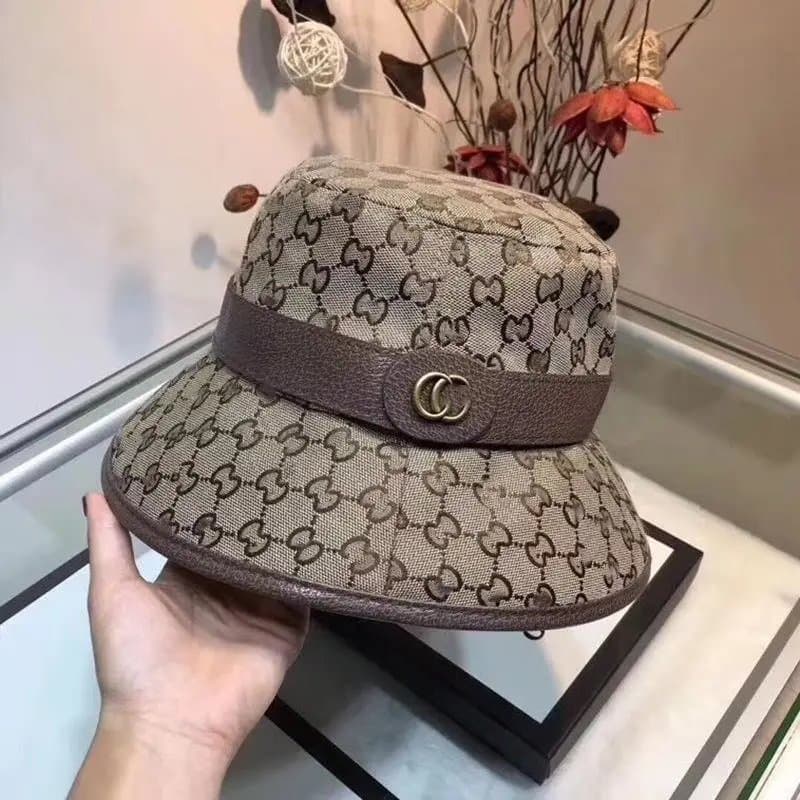 Gucci Bucket Hat GG Monogram — 均码 · 双G渔夫帽卡其色