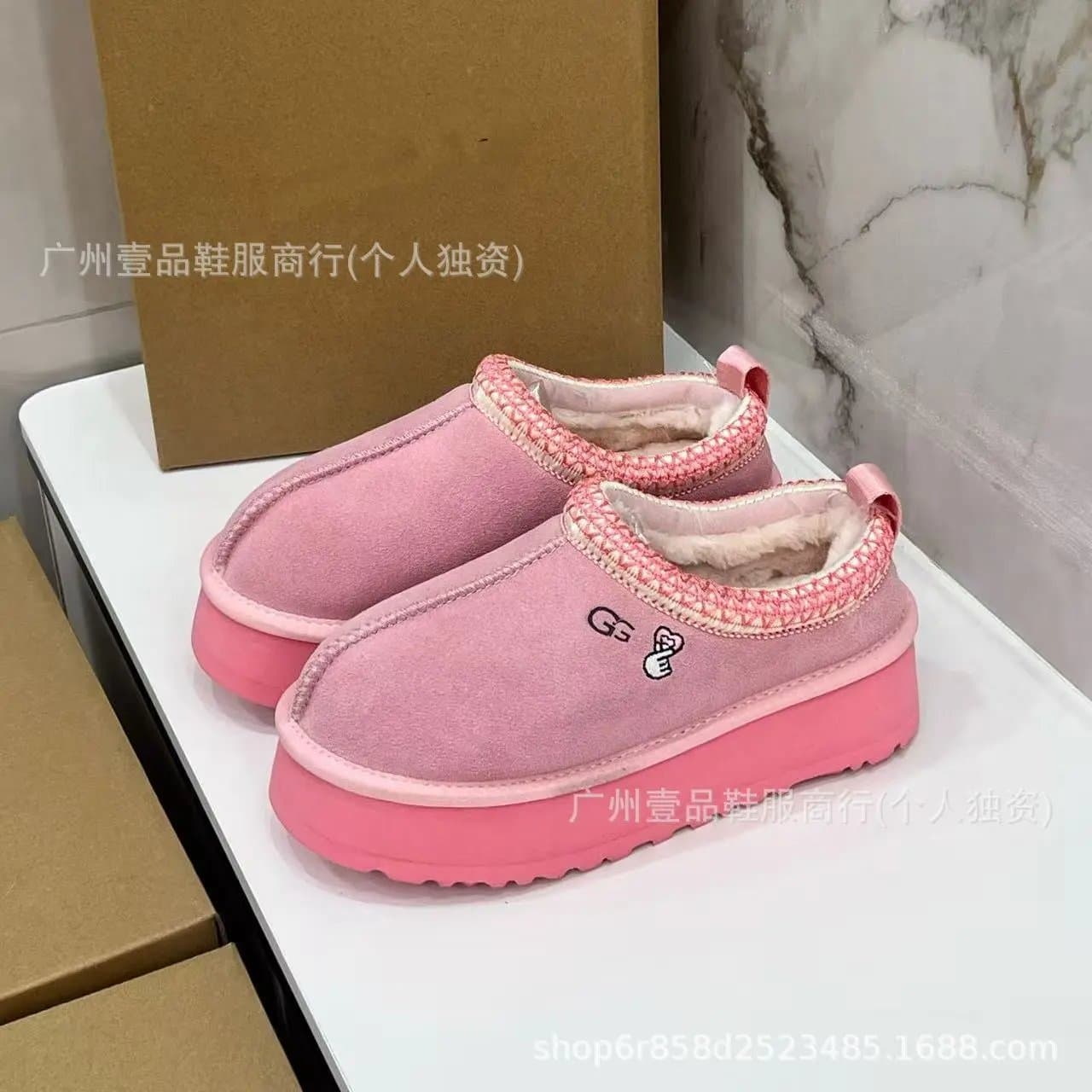 UGG Mini Classic Shearling Lined — 名族风比心粉色3.5cm