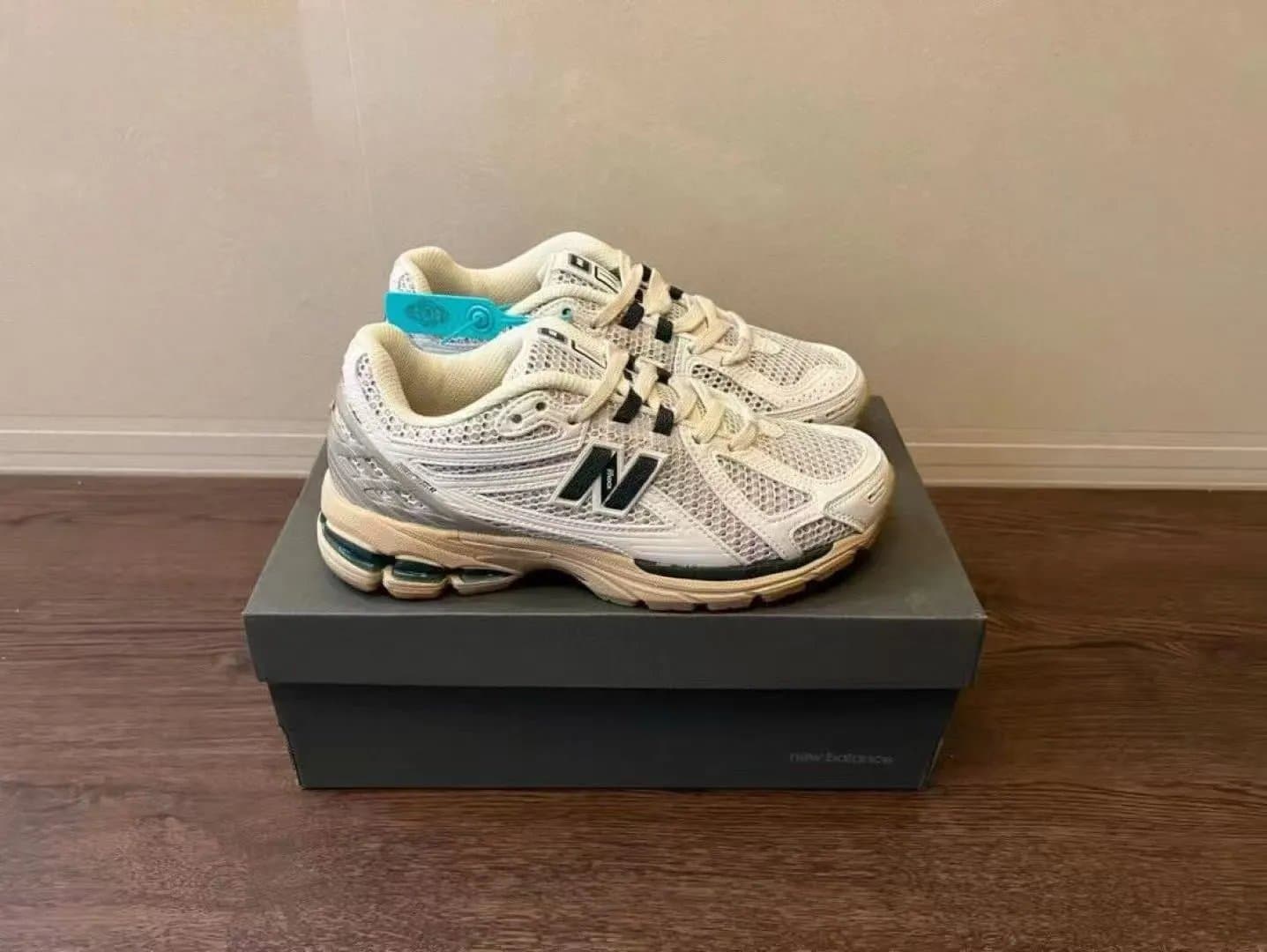 New Balance 140 Lime Accent — 10