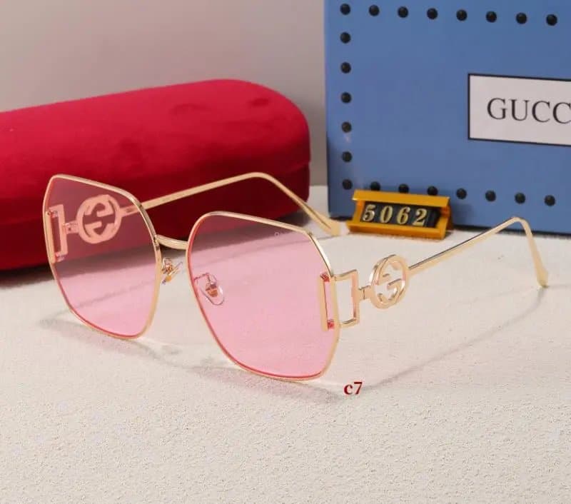Gucci Square Sunglasses GG Logo Frame