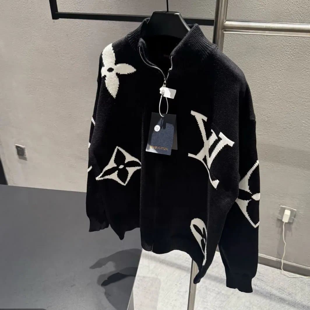 Louis Vuitton Monogram Knit Cardigan Striped Intarsia — LV 29