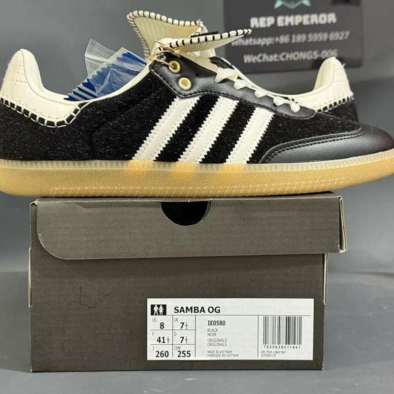 Adidas × Saint Laurent Samba OG Hello Kitty — IE0580