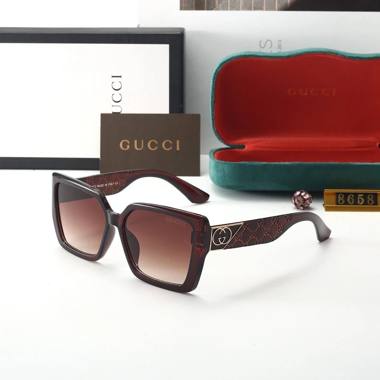 Gucci Square Sunglasses GG Logo Temple — 29