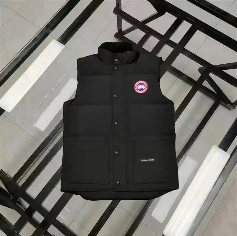 Canada Goose Chilliwack Bomber Graphite — 14