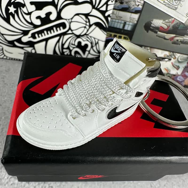 Air Jordan 1 High Miniature Keychain — 88.xiaobai + box