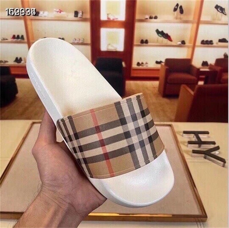Burberry Check Slide Classic Check — A29