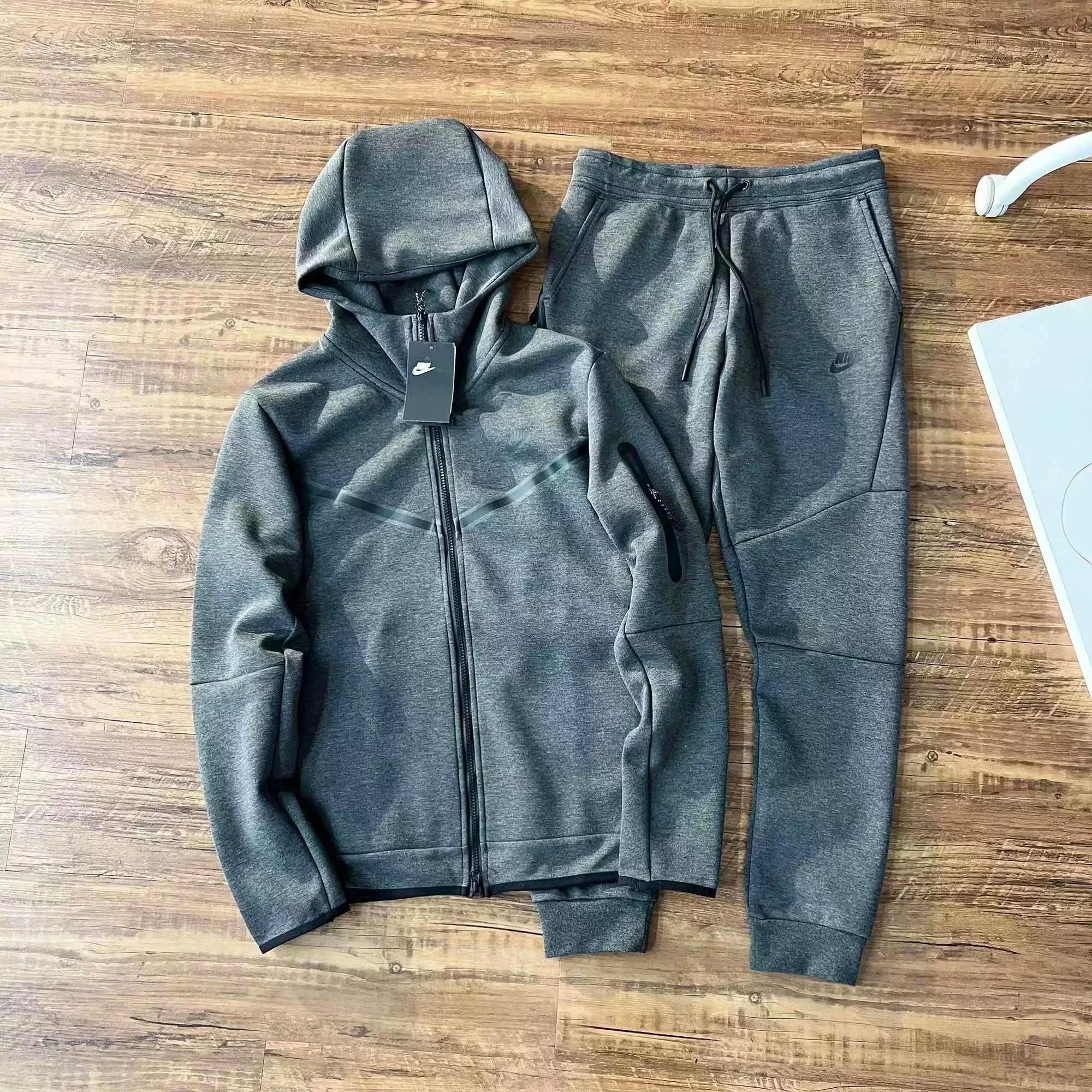 Nike Tech Fleece Joggers Olive — 38