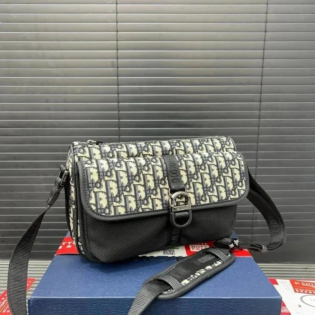 Dior Saddle Bag Oblique Monogram — 16
