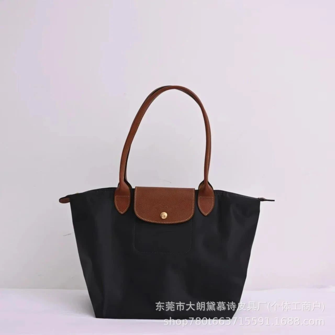 Longchamp Le Pliage Medium — 001经典黑色