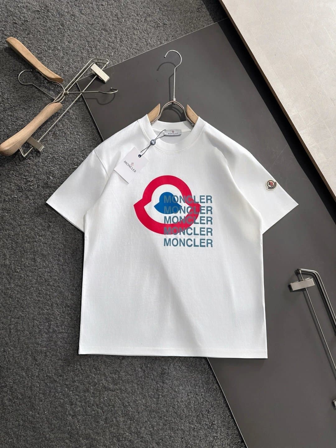 Moncler Logo T-Shirt Script Logo — 21