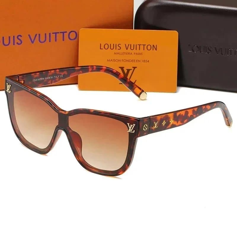 Louis Vuitton Square Sunglasses LV Logo Detail — 1844-3
