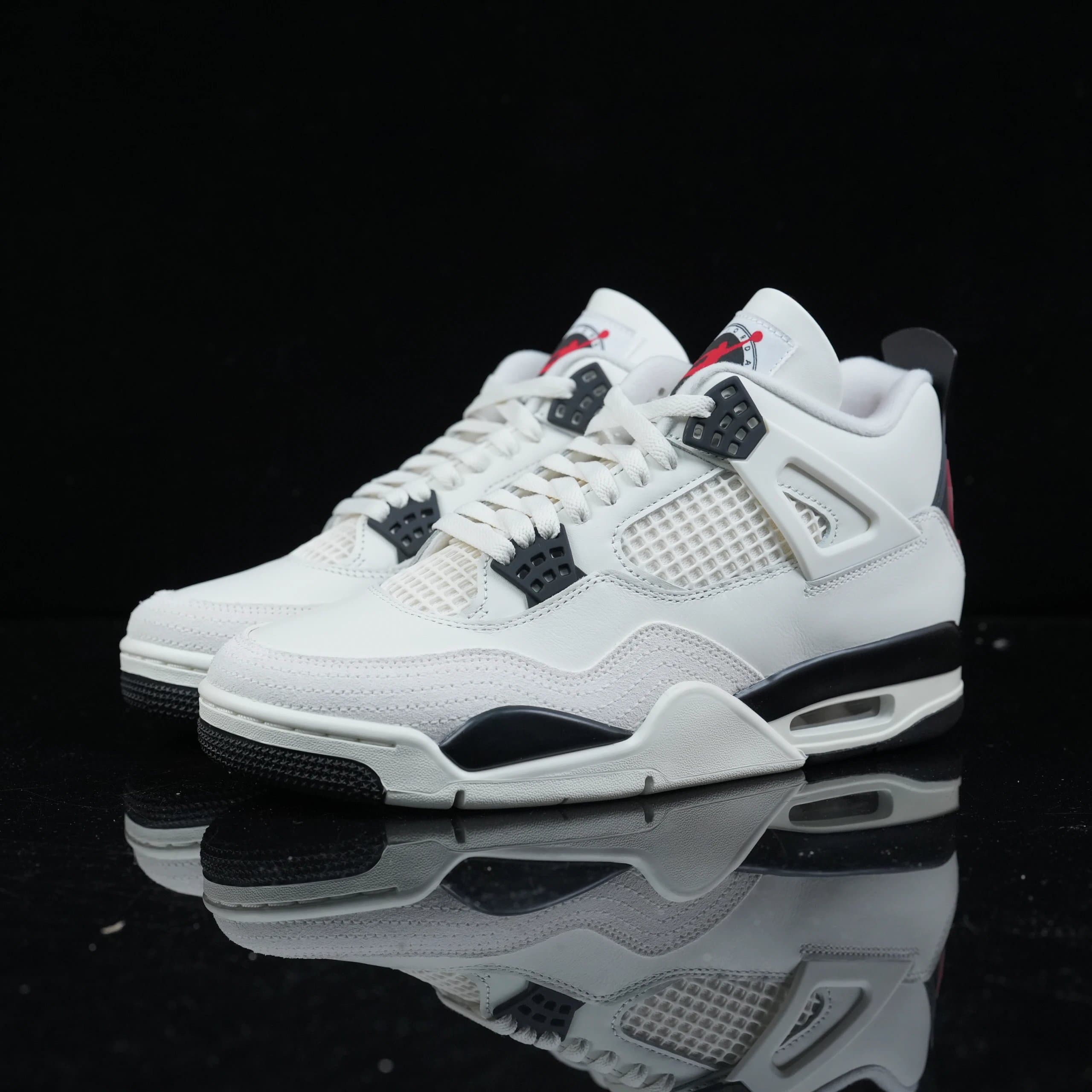 Air Jordan 4 LJR Batch Collection — 尺码备注 · AJ4 IM4002-100 白黑红