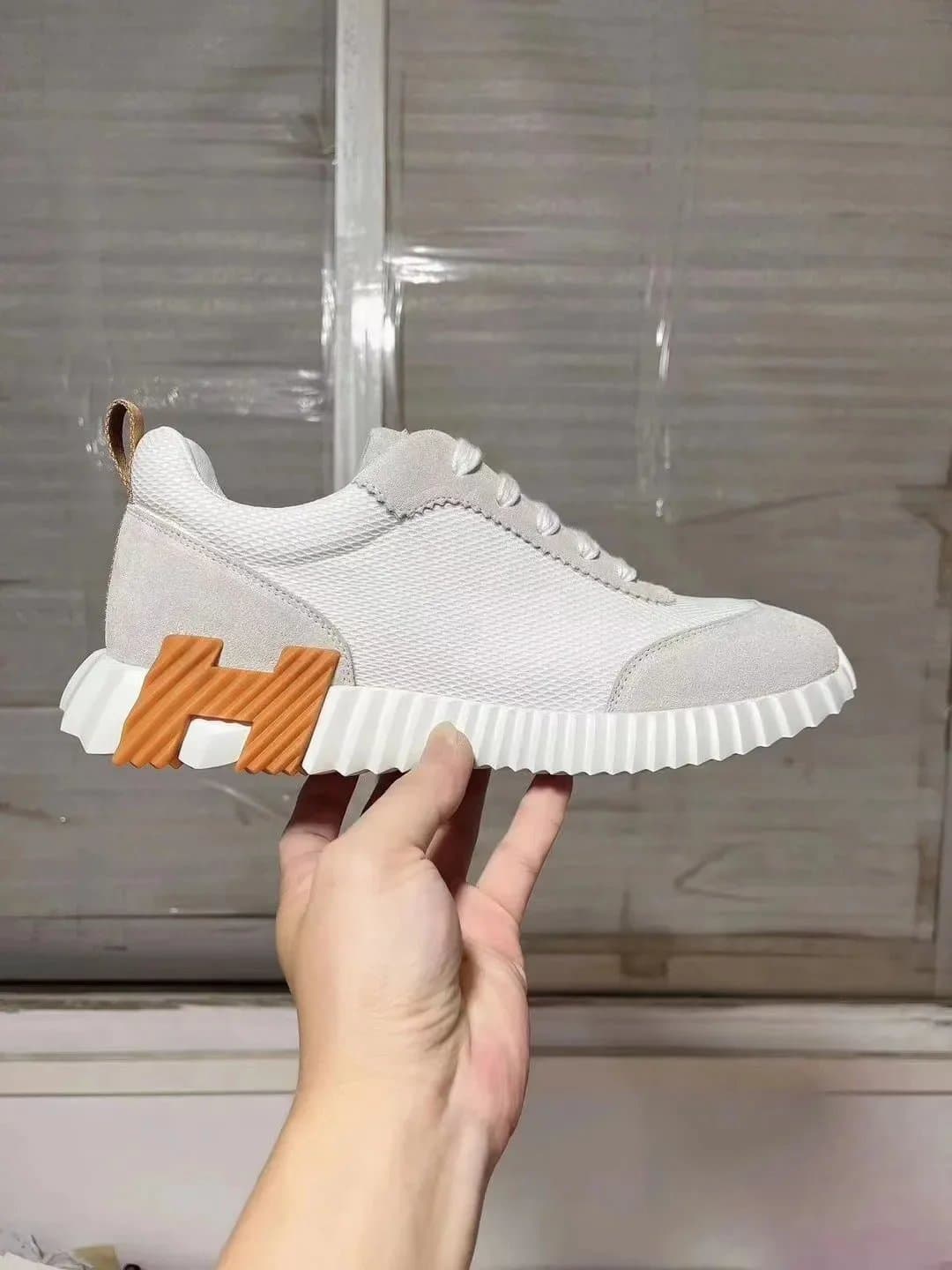 Hermès H-Stripes Sneaker Black and White — 颜色23