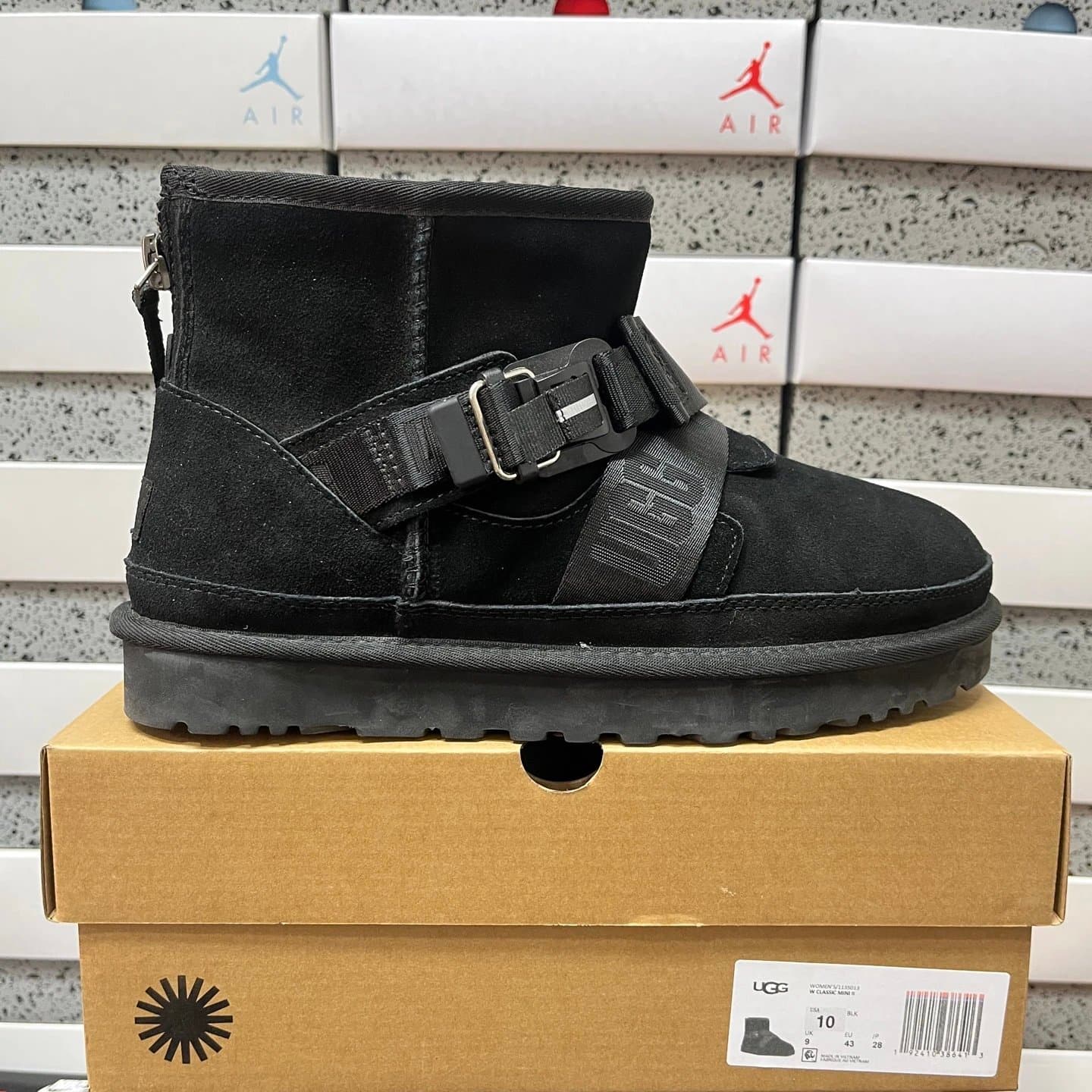 UGG Classic Mini II Black