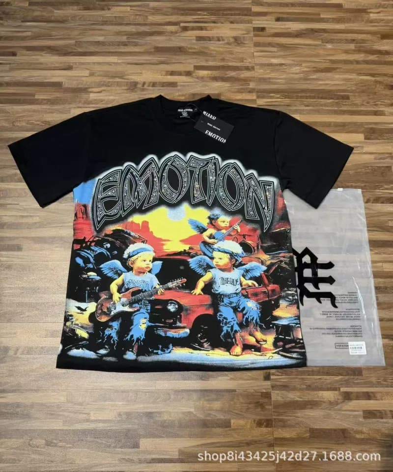 Mixed Emotion Graphic Tee Alien Print — 8109黑