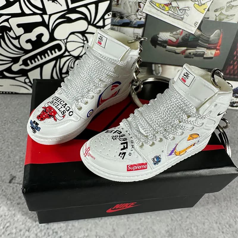 Nike × Supreme Air Force 1 Keychain High Multi-Team Collab