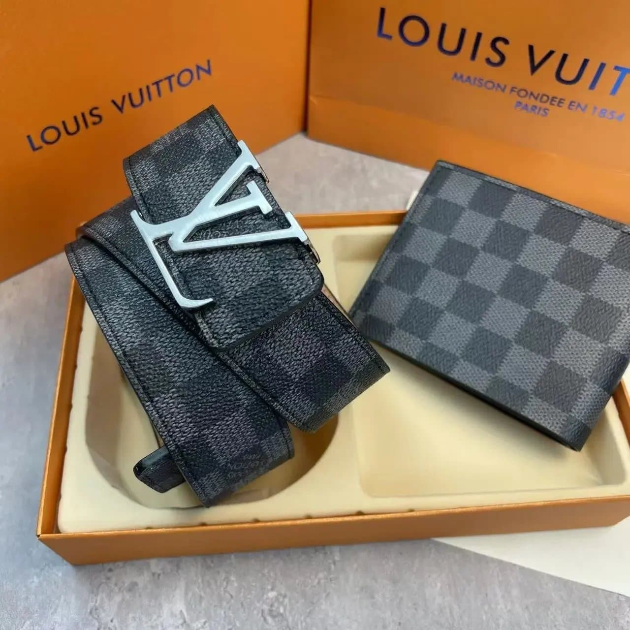 Louis Vuitton LV Initiales Belt & Wallet Set Monogram Eclipse — 25