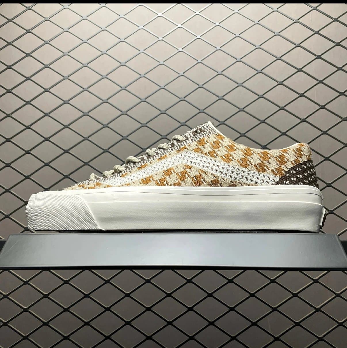 Vans Old Skool Studded — 卡其织物