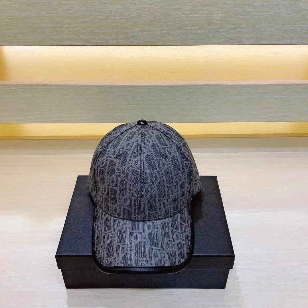 Gucci Baseball Cap GG Monogram — 02