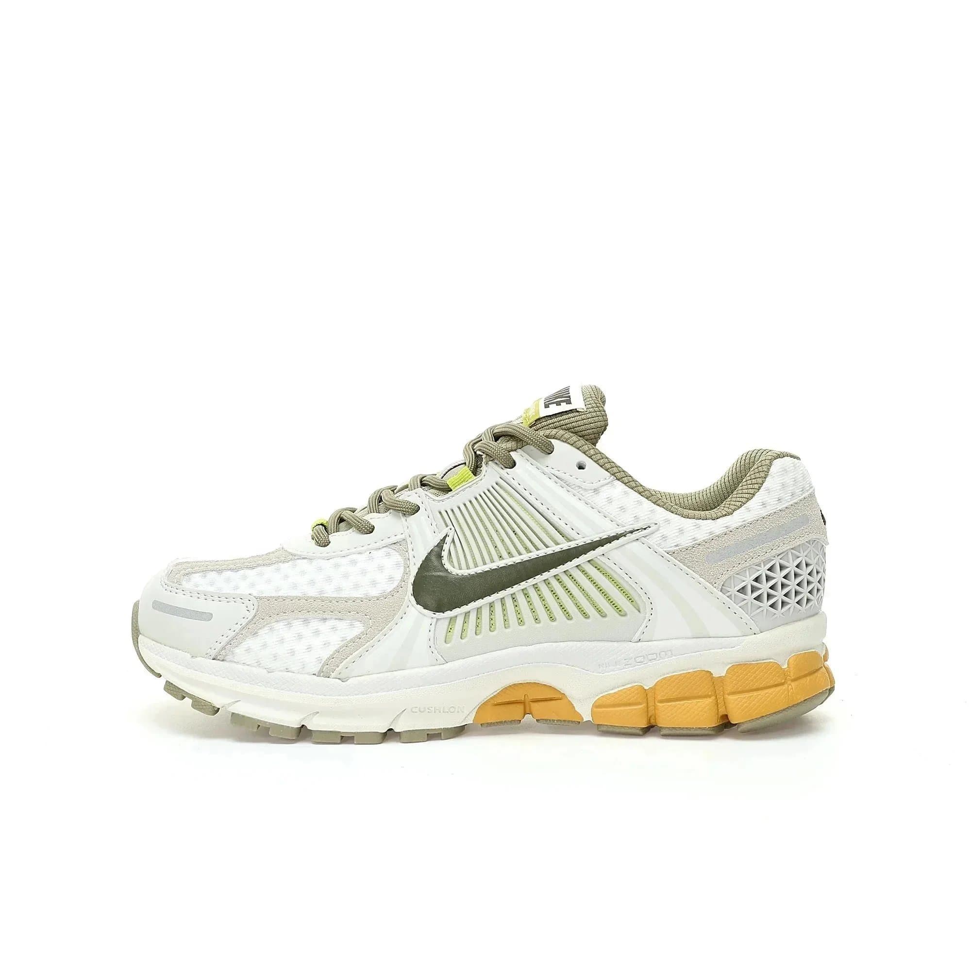Nike Zoom Vomero 5 White/Black — 29