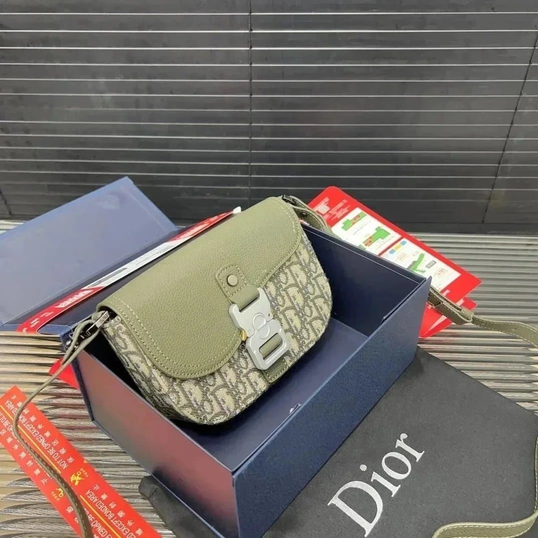 Dior Saddle Bag Oblique Monogram — 25