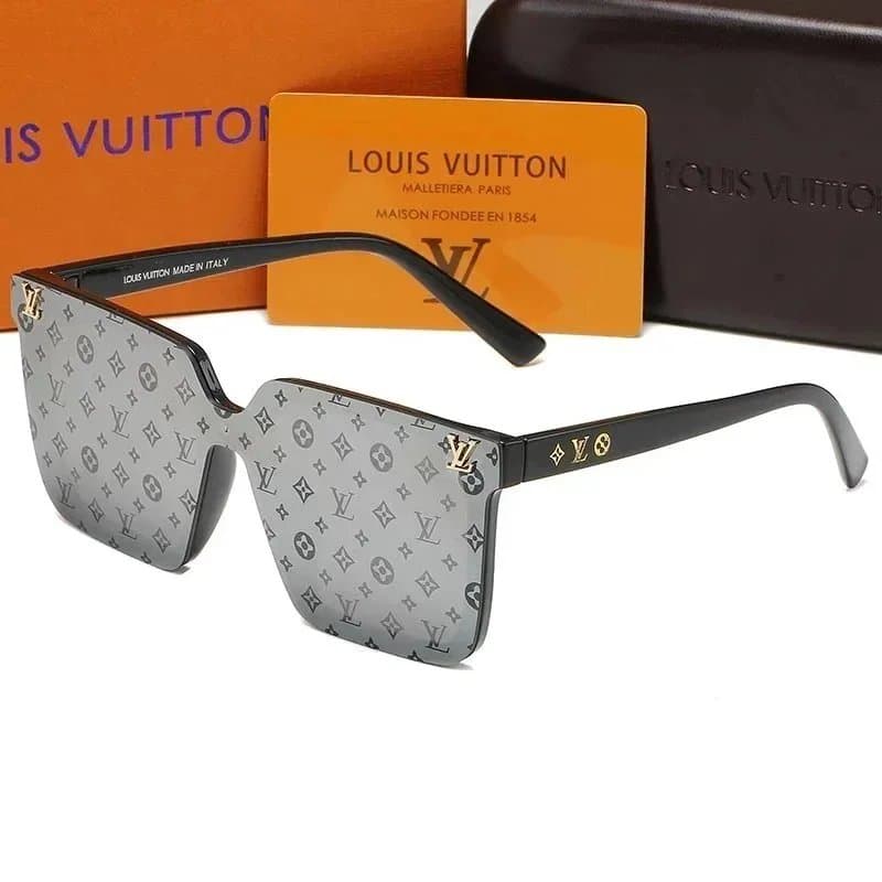 Louis Vuitton Square Sunglasses LV Logo Detail — 0066-4