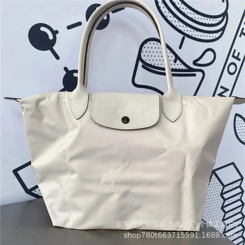 Longchamp Le Pliage Medium — 337周年粉白