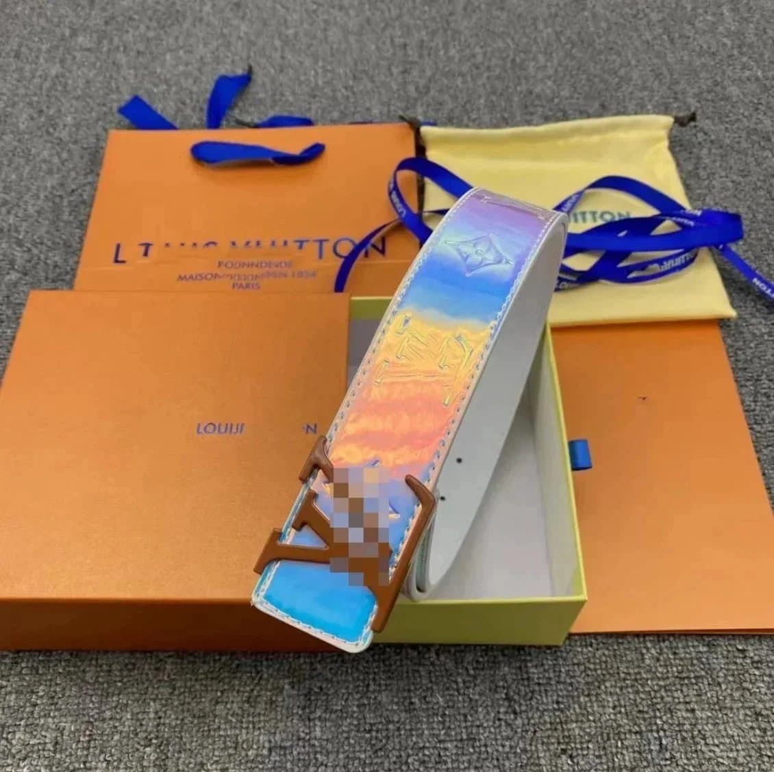 Louis Vuitton LV Belt Monogram Empreinte — 咖啡扣