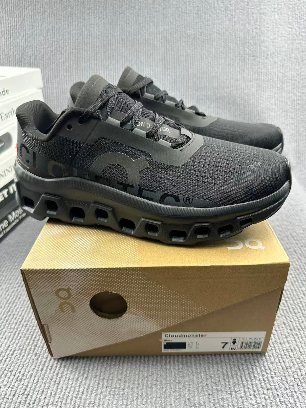 On Cloudmonster Black