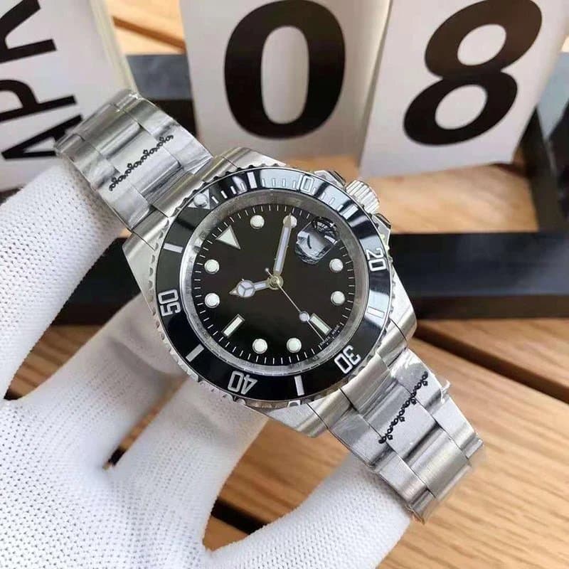 Rolex GMT-Master II Pepsi Bezel — 四针水鬼三株间金 黑圈白面