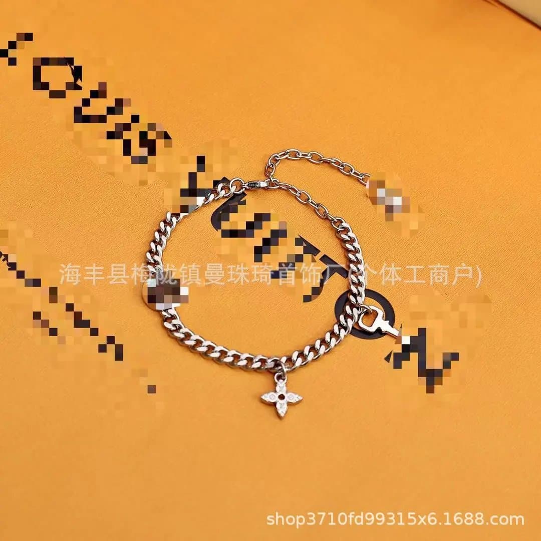 Louis Vuitton LV Pearl Bracelet Turquoise and Pearl — LVSL012
